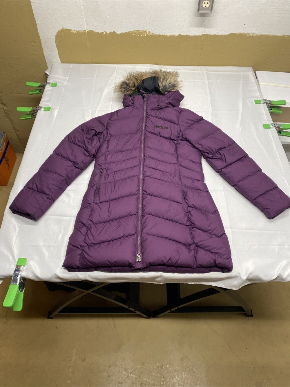 Marmot Montreal Down Coat Size S/P Purple Fig 700 Fill Fur Hood Puffer